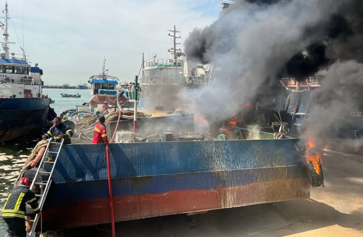 Bandar Abbosda Eron portida kuchli portlash yuz berdi